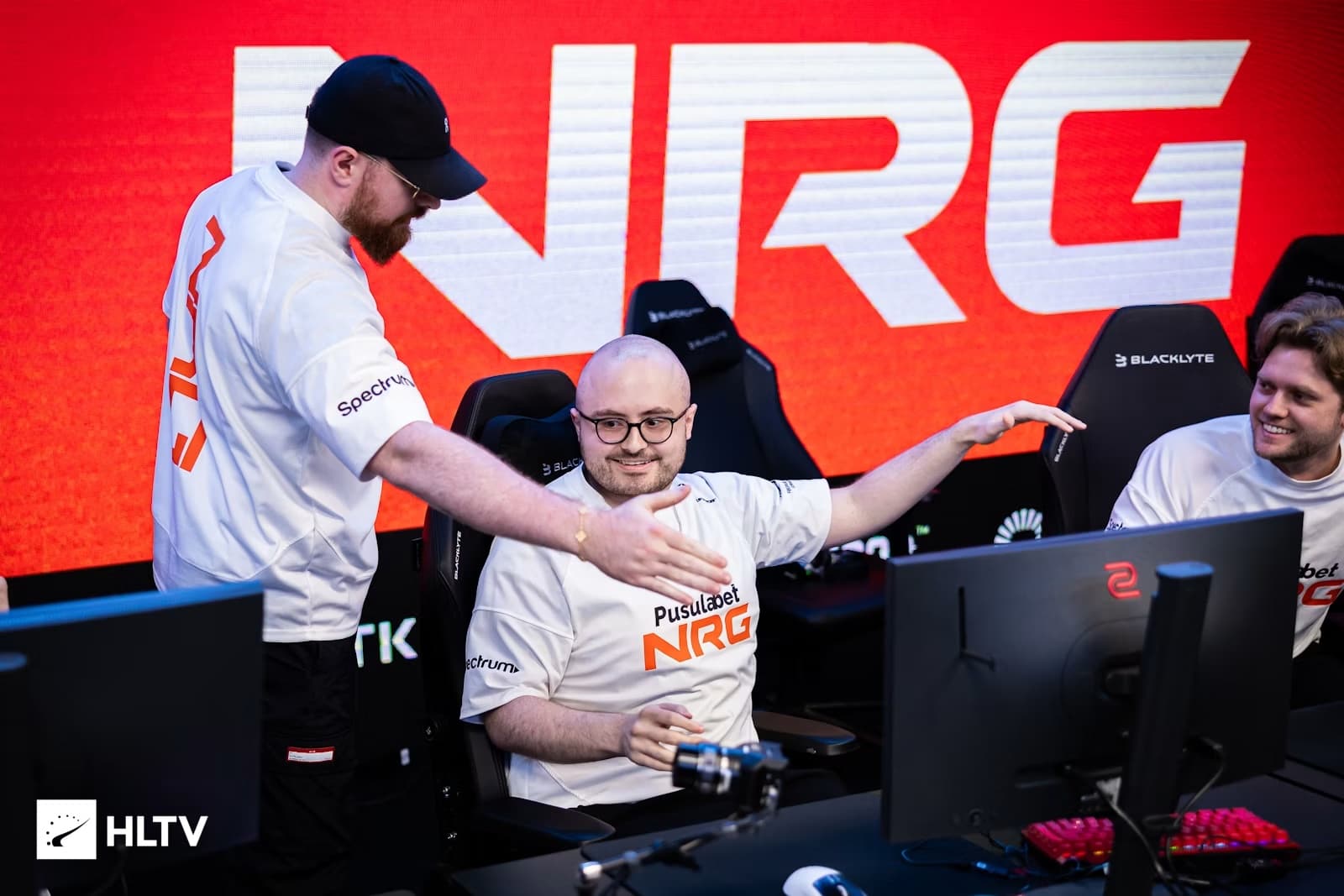 NRG 在 StarSeries Fall 开幕战中击败 Mouz