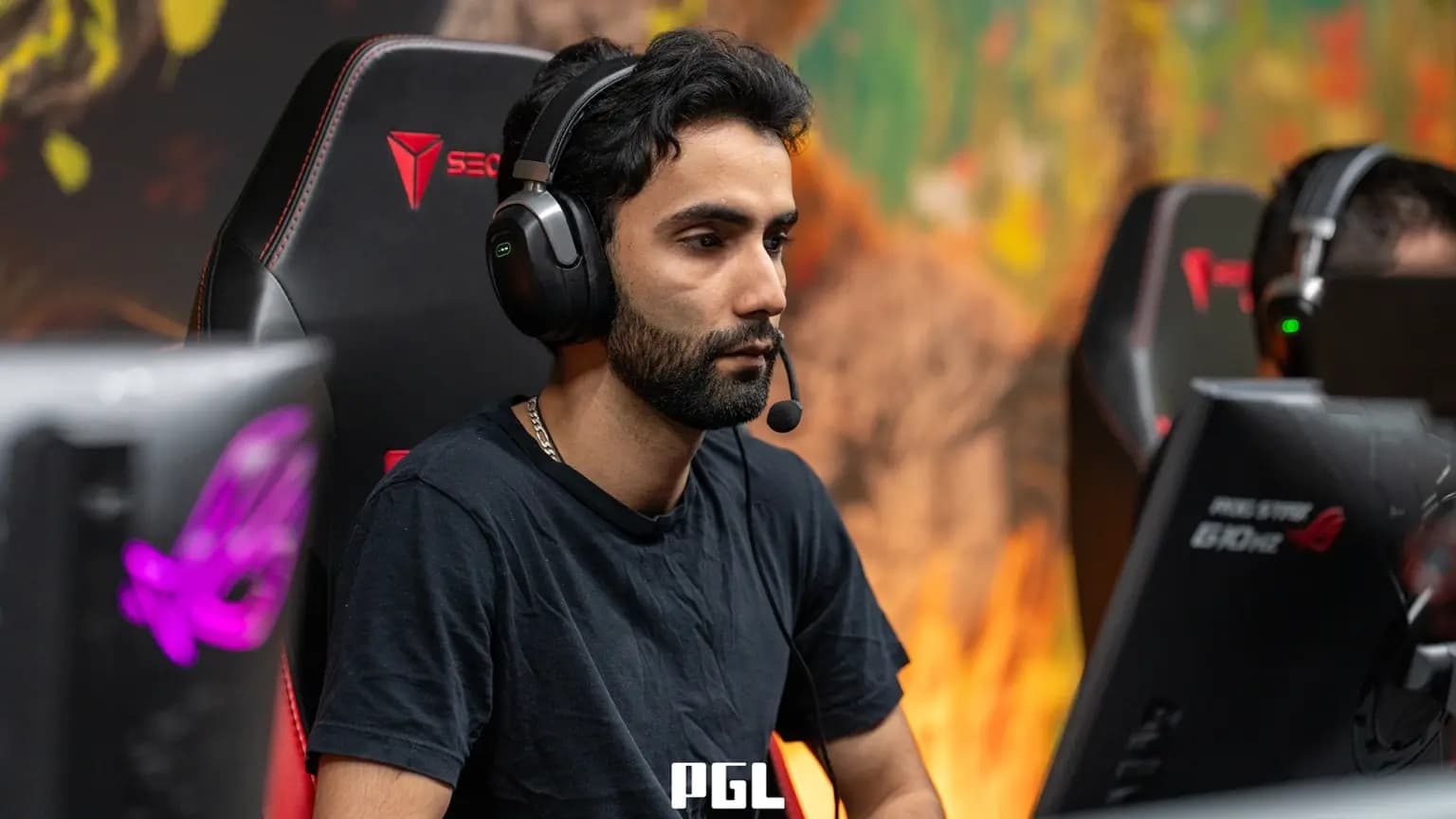 LGD defeat Navi in three maps to advance at PGL Wallachia Season 9