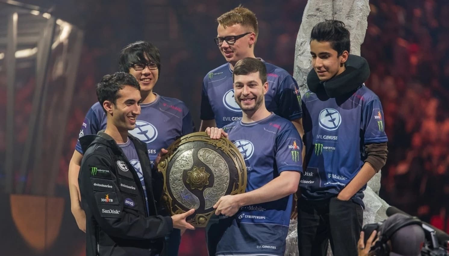 Evil Geniuses announces November shutdown, closing a historic chapter for Dota 2